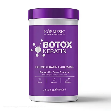 Kobieta nabiera maskę Kormesic Botox Keratin Hair Mask 1000 ml – regenerująca maska keratynowa do włosów zniszczonych